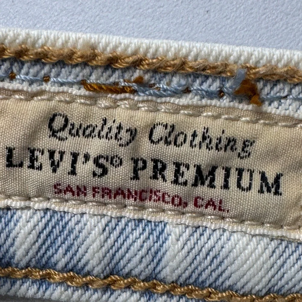 Levi's Premium Straight Leg Jeans Womens 30 Light Acid Wash Excellent Denim